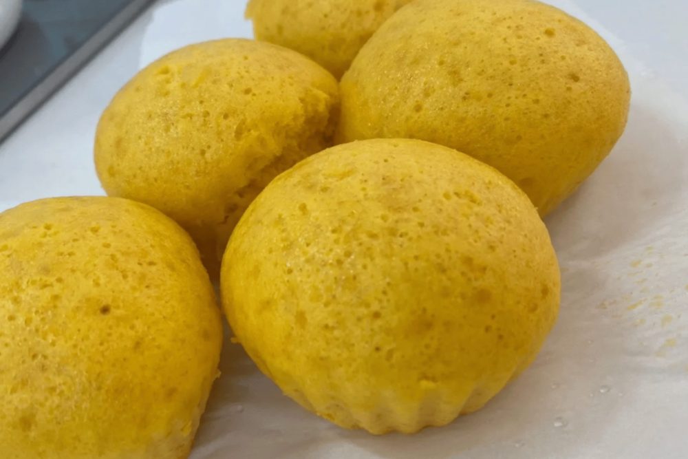 野菜ジュースの蒸しパン