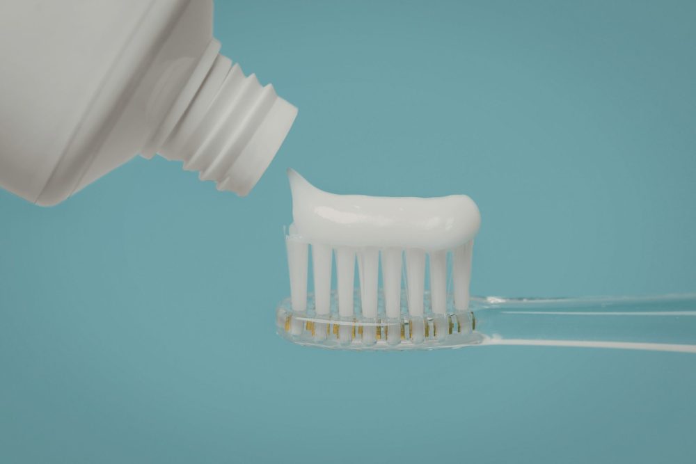 歯周病予防を意識した歯磨き粉やケア用品を選ぶ