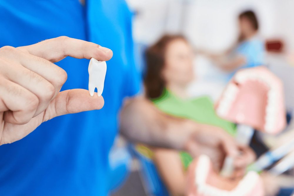 抜歯中は痛みより、振動を感じる