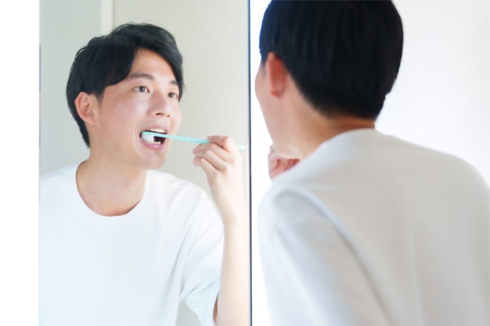 磨く順番を決めて丁寧にブラッシングする
