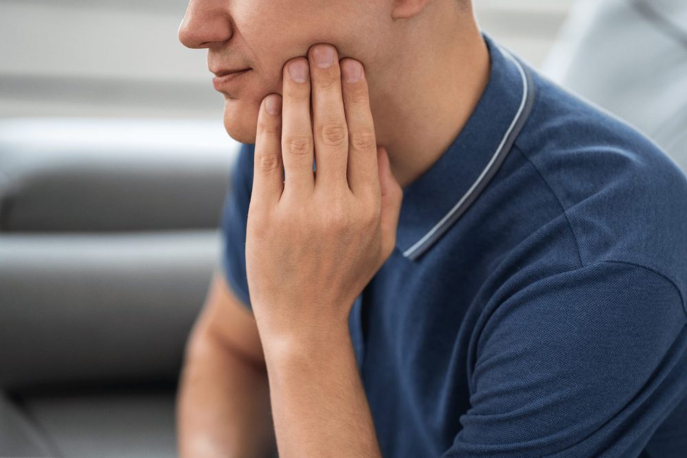 家族にうつす前に気づきたい歯周病の自覚症状