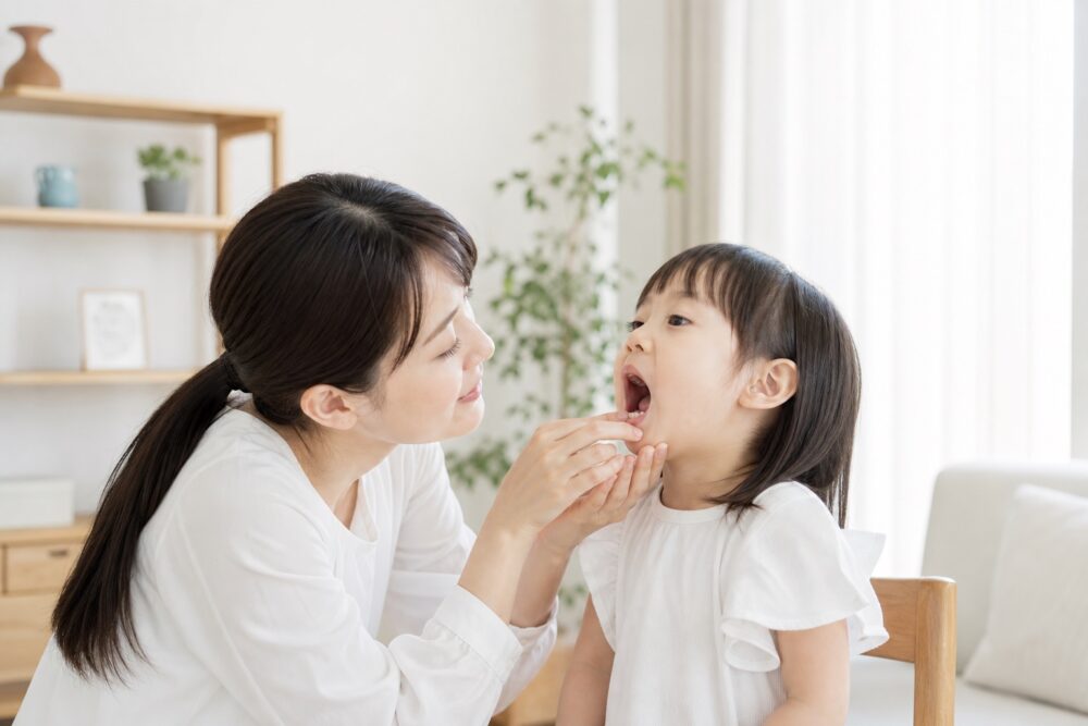 乳歯はエナメル質が薄く数ヶ月で神経まで進むことがある