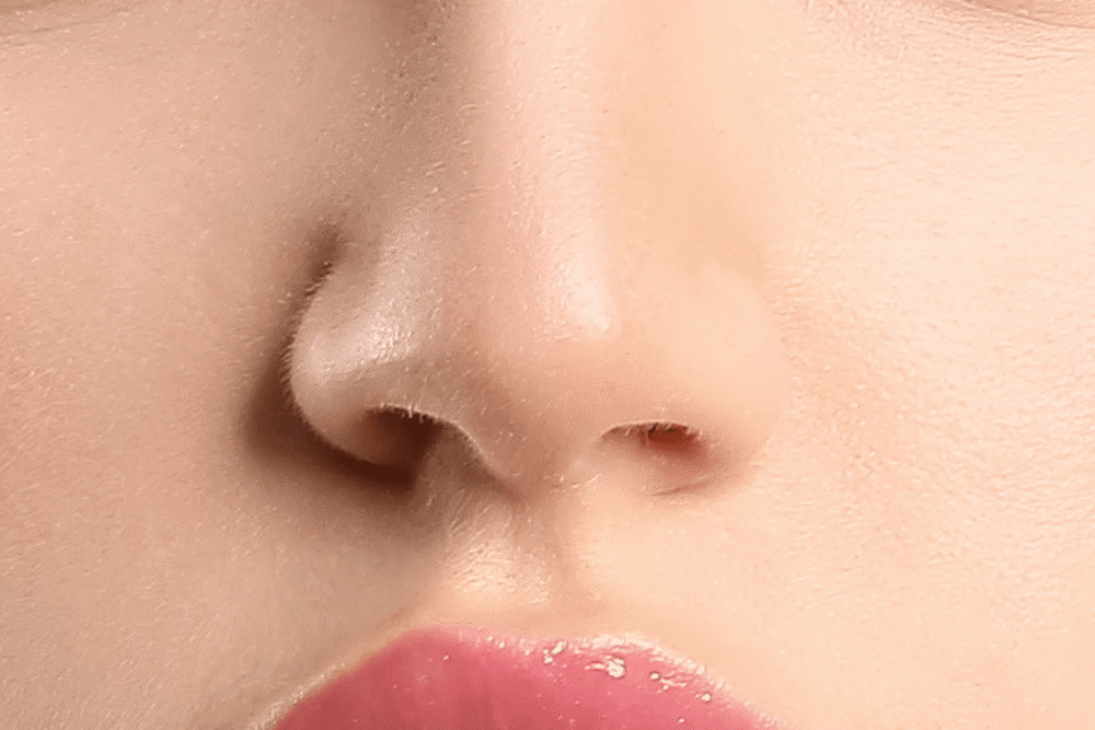 なぜ、自分で口臭がわからないのか？その理由は「鼻」にあった
