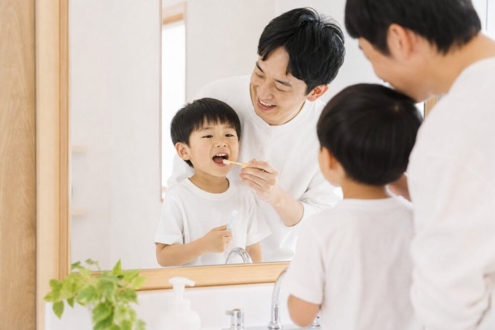 3〜5歳は自分で磨く練習と毎回の仕上げ磨きをセットにする